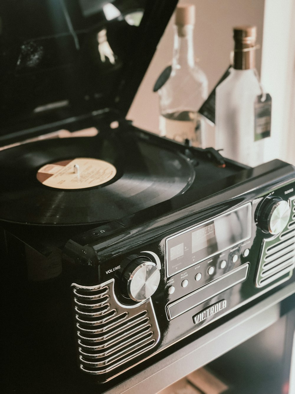 black vinyl record