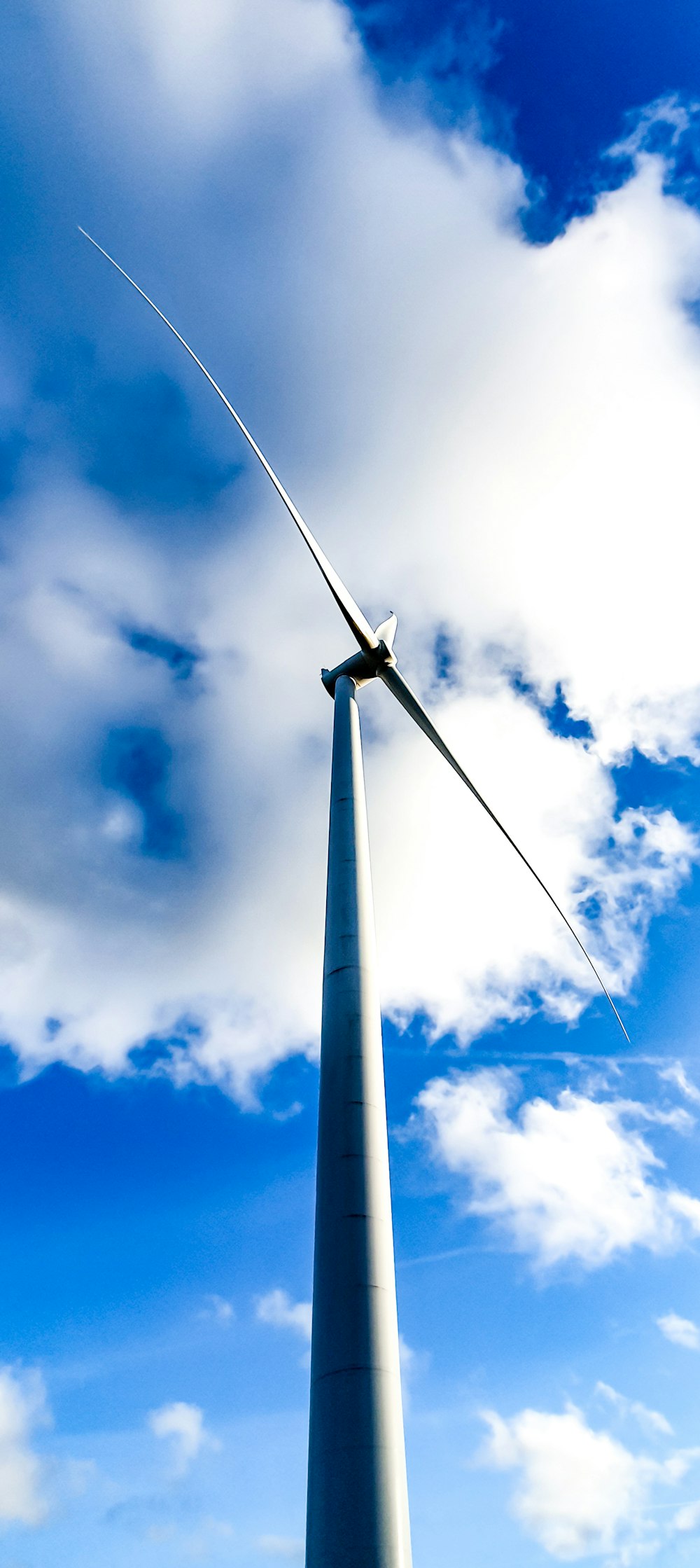 wind turbine during day