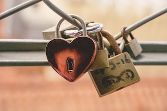 heart padlock
