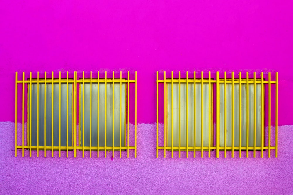 two yellow frames