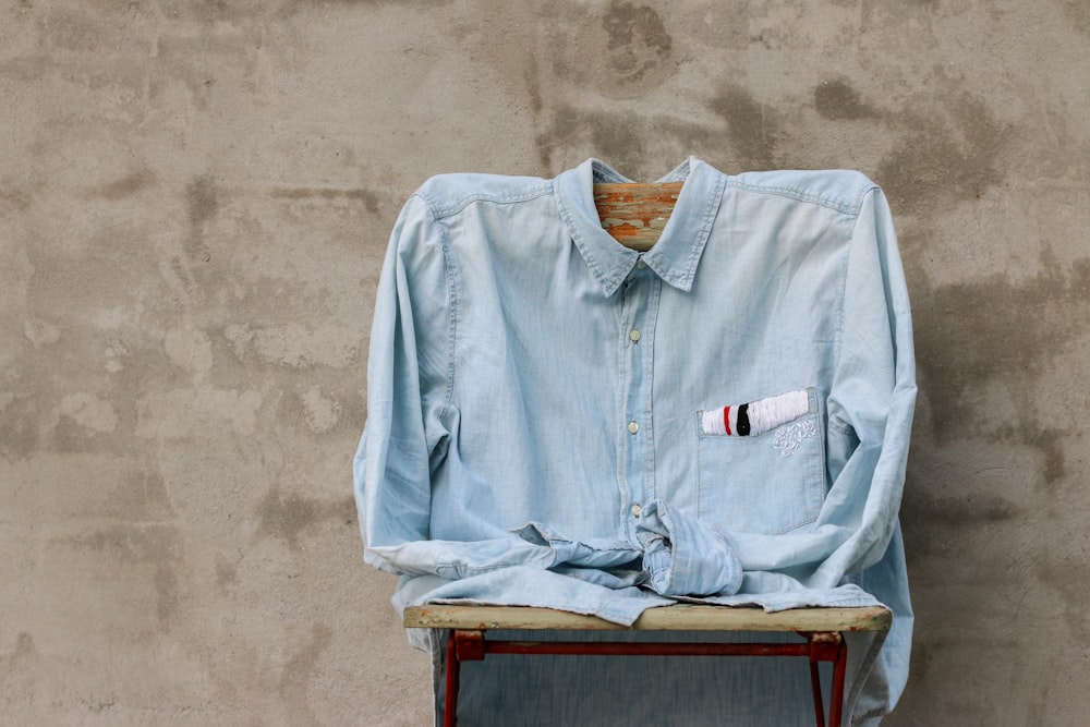 blue dress shirt ong chair