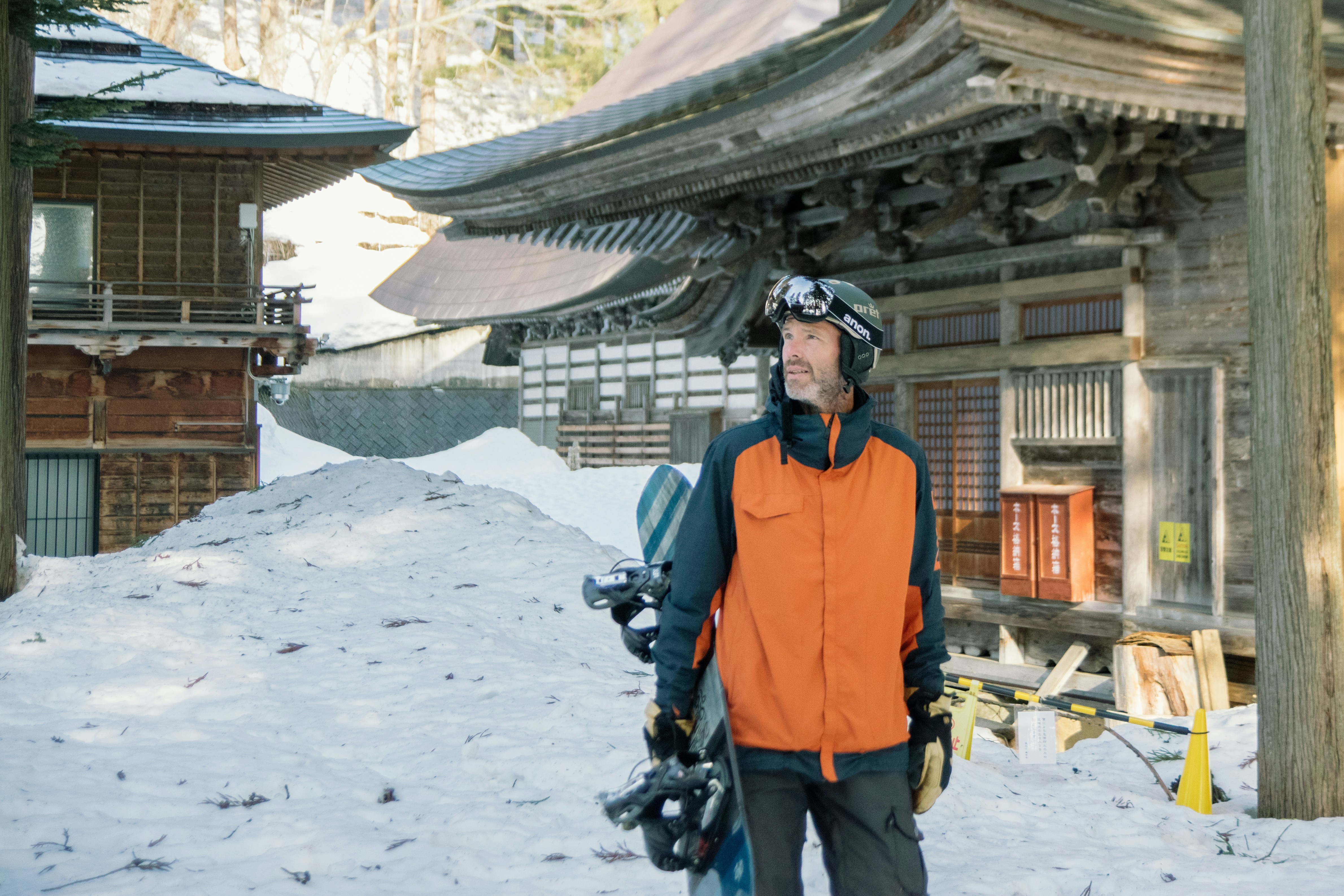 Essential gear for safe winter night hiking in Japan