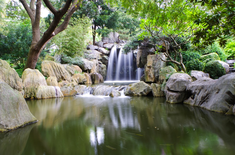 waterfall during daytime