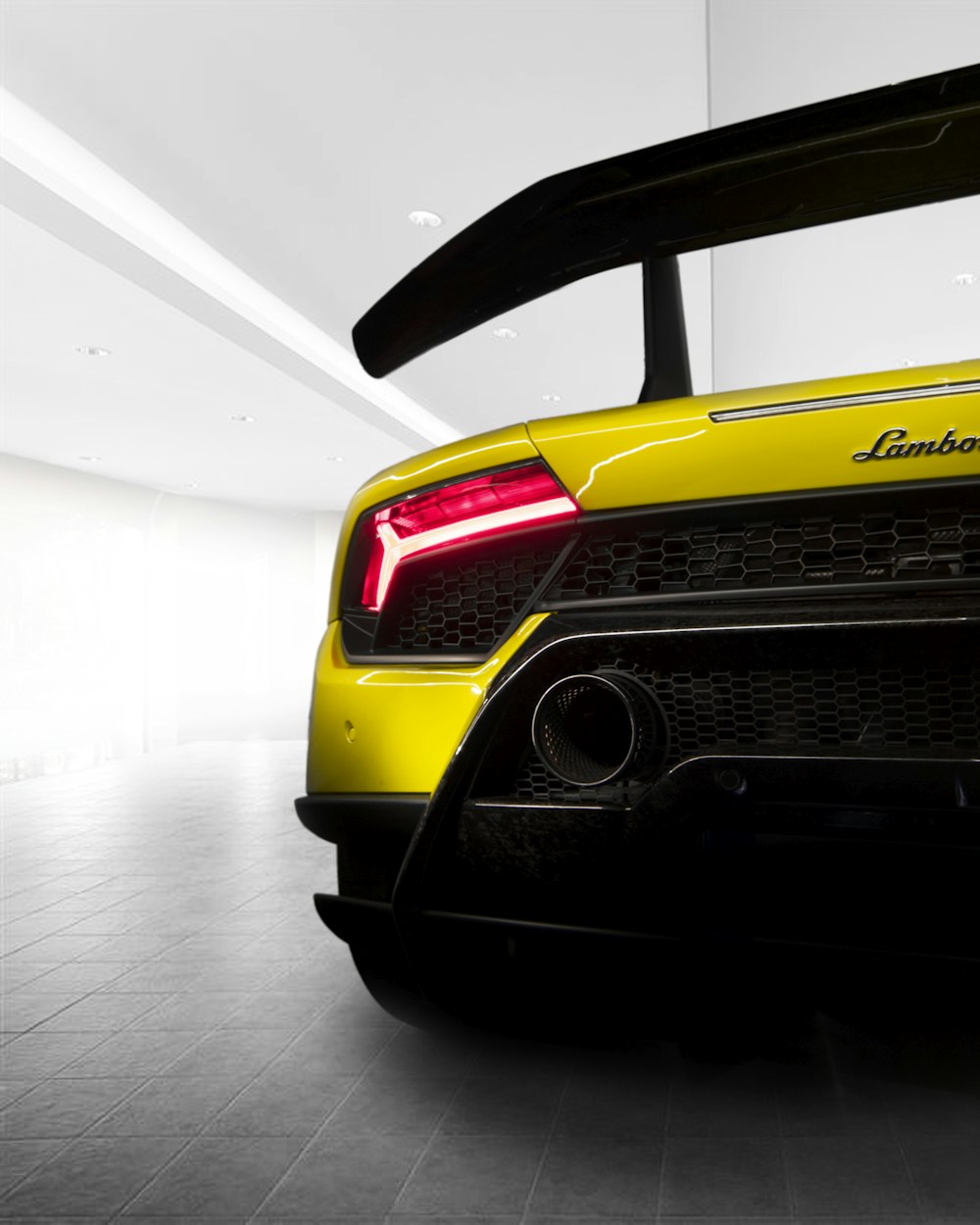 Capture d’écran du véhicule Lamborghini jaune et noir