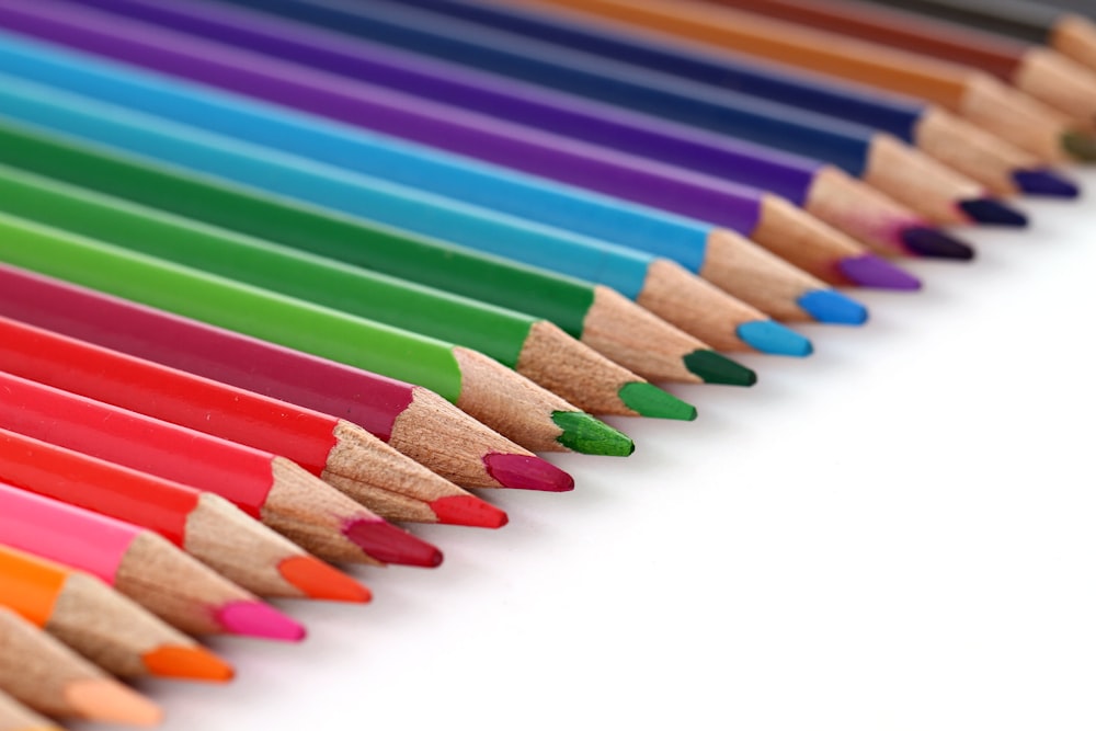 lot de crayons de couleur