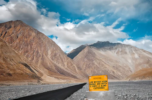 7 Days Leh Ladakh Family Tour Package With Nubra & Pangong