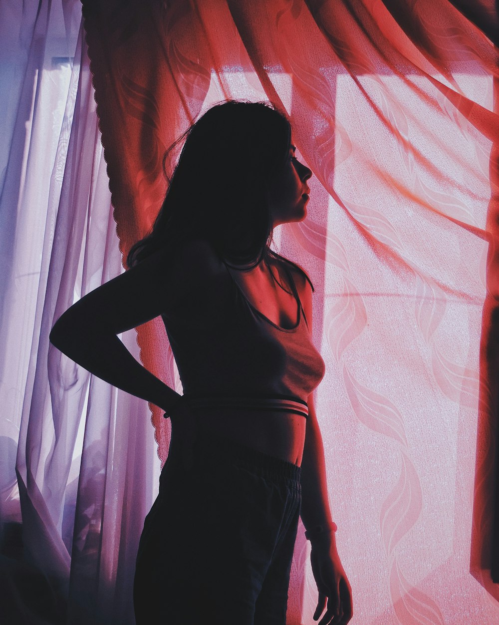 woman wearing tank top close-up photography