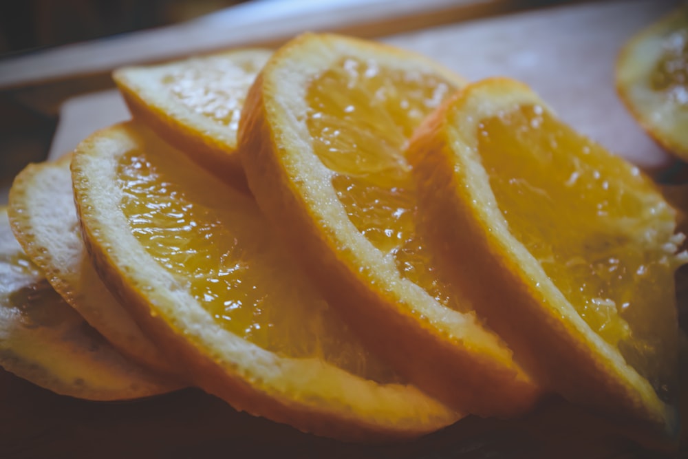 fruits orange tranchés