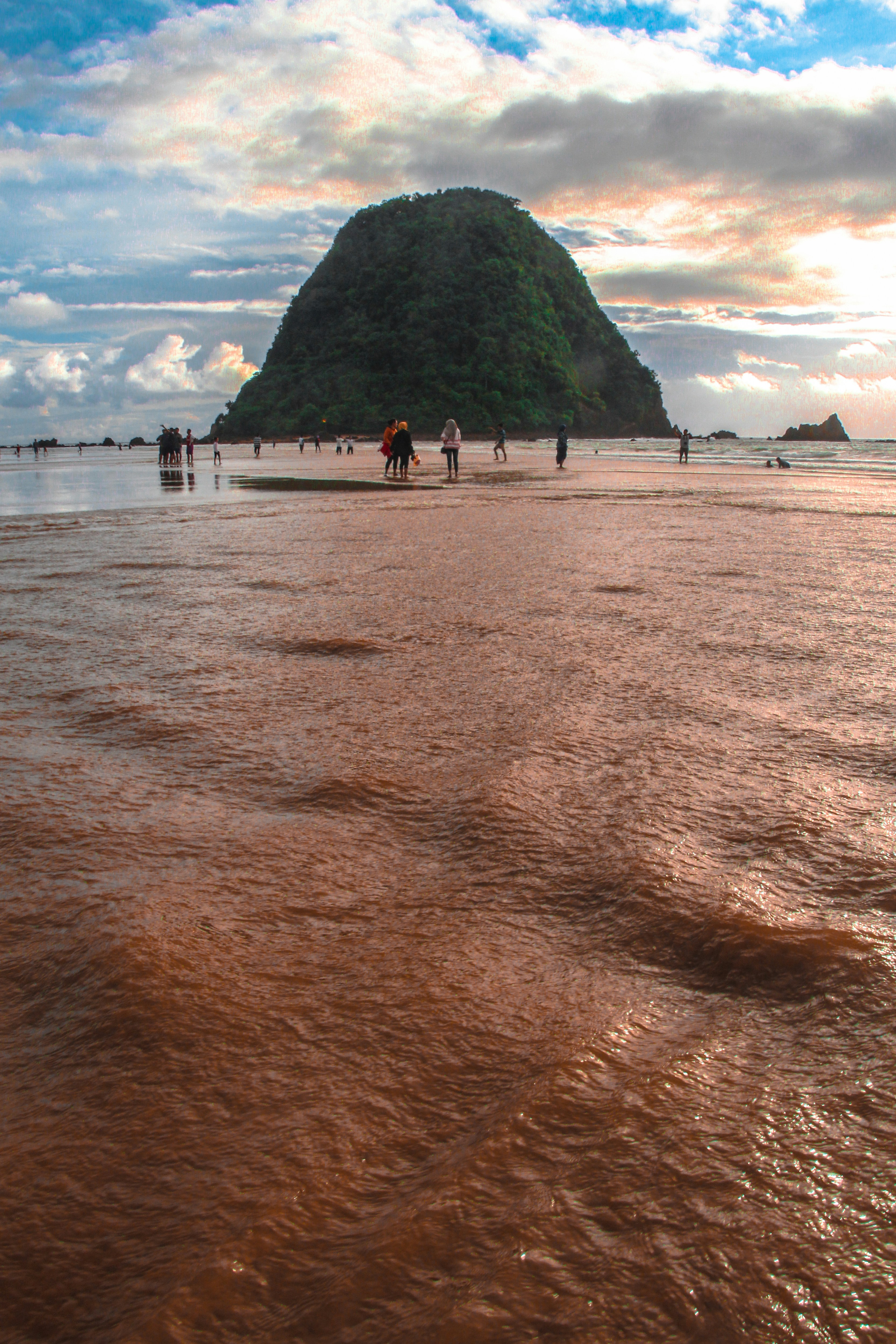 Red Island Banyuwangi Indonesia Pictures Download Free - 