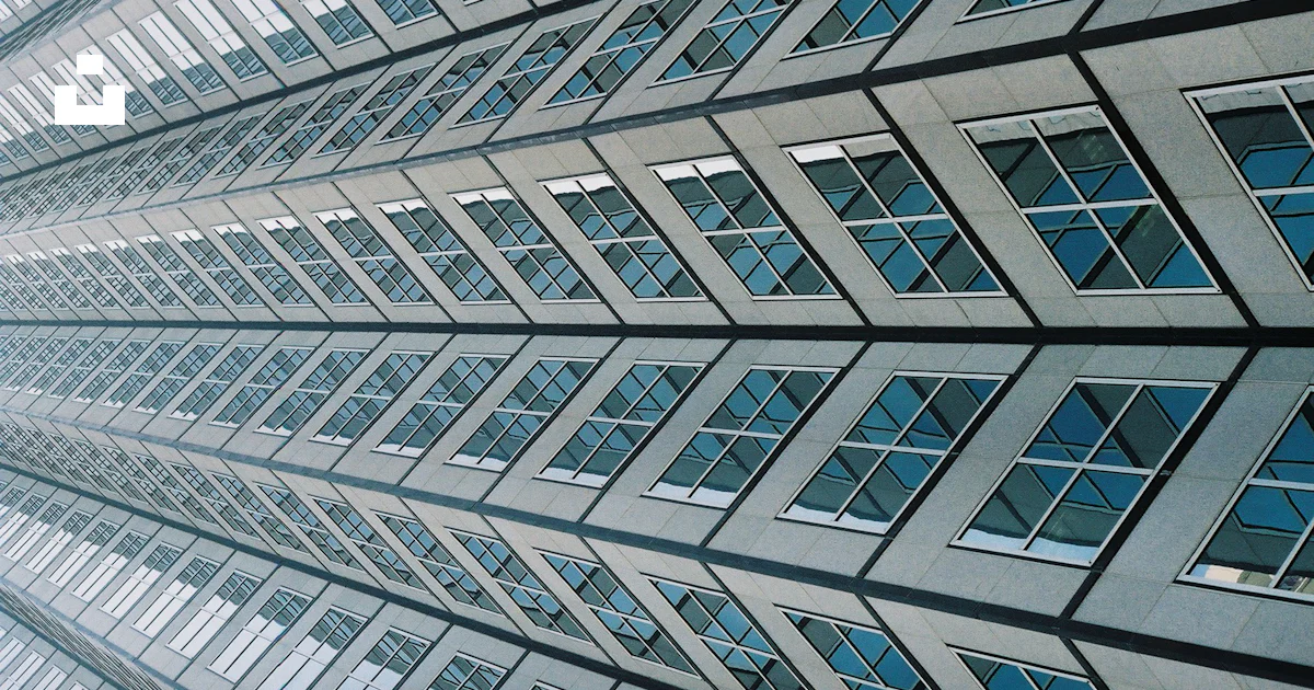 Architectural photo of a gray building photo – Free Miami Image on Unsplash