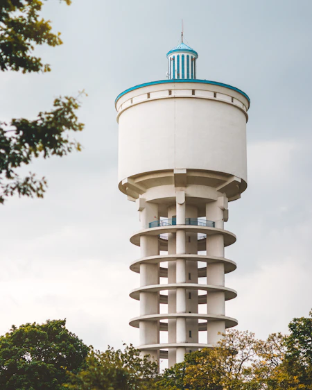 Water tank cleaning service