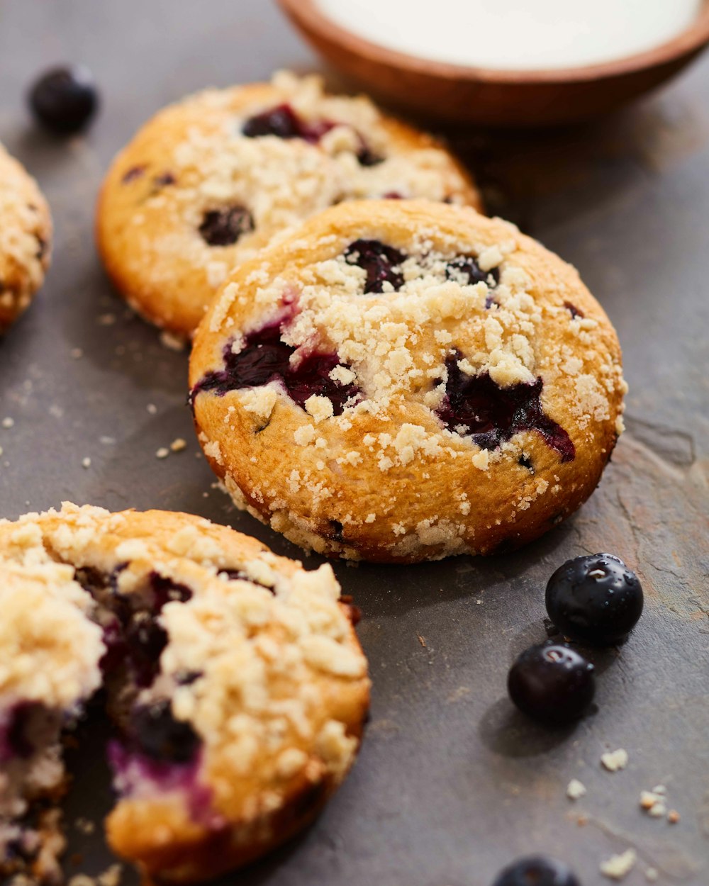 biscuits aux bleuets sur le côté