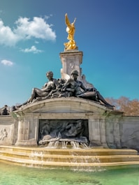 black and brown statue during daytime