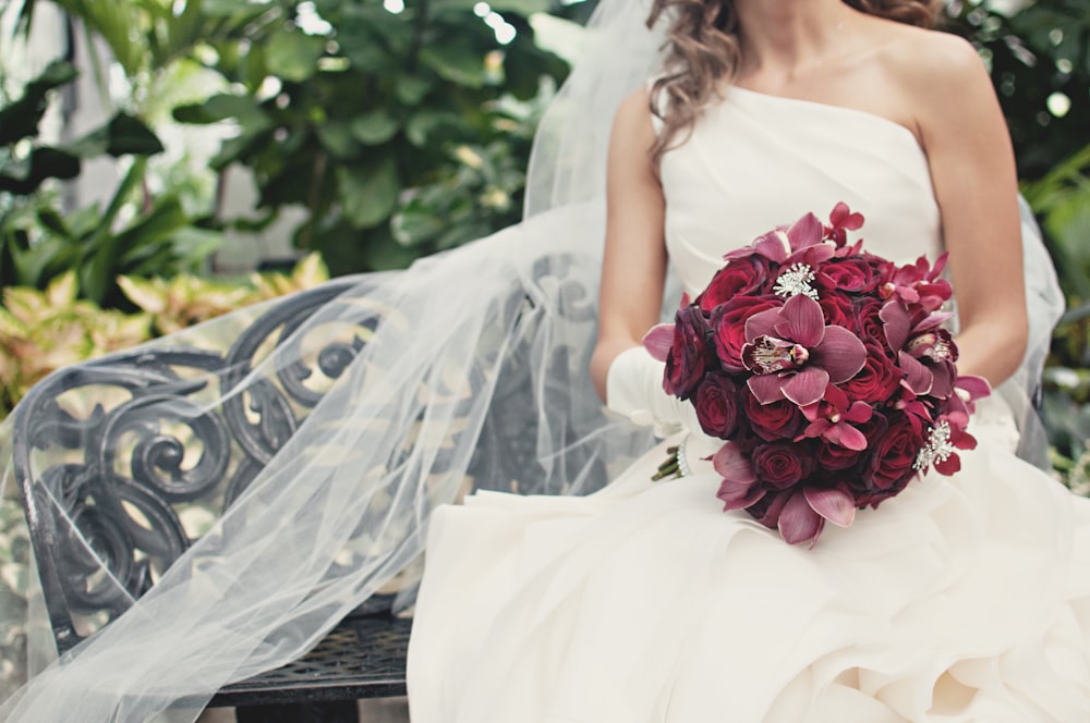 Mujer con vestido blanco