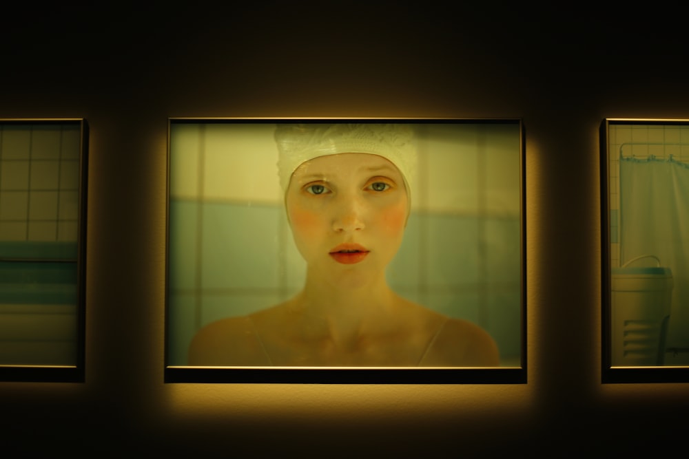 Femme portant un chapeau blanc photo capture d’écran