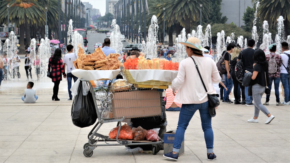 woman selling fruits