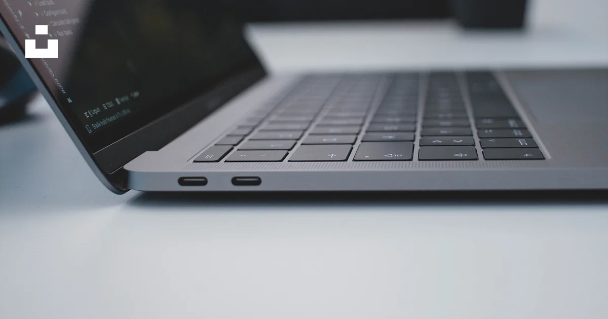 Gray laptop computer on white table photo – Free Grey Image on Unsplash
