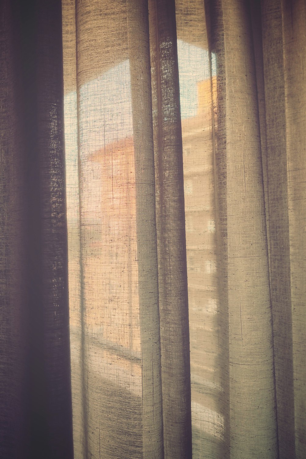 gray window curtain