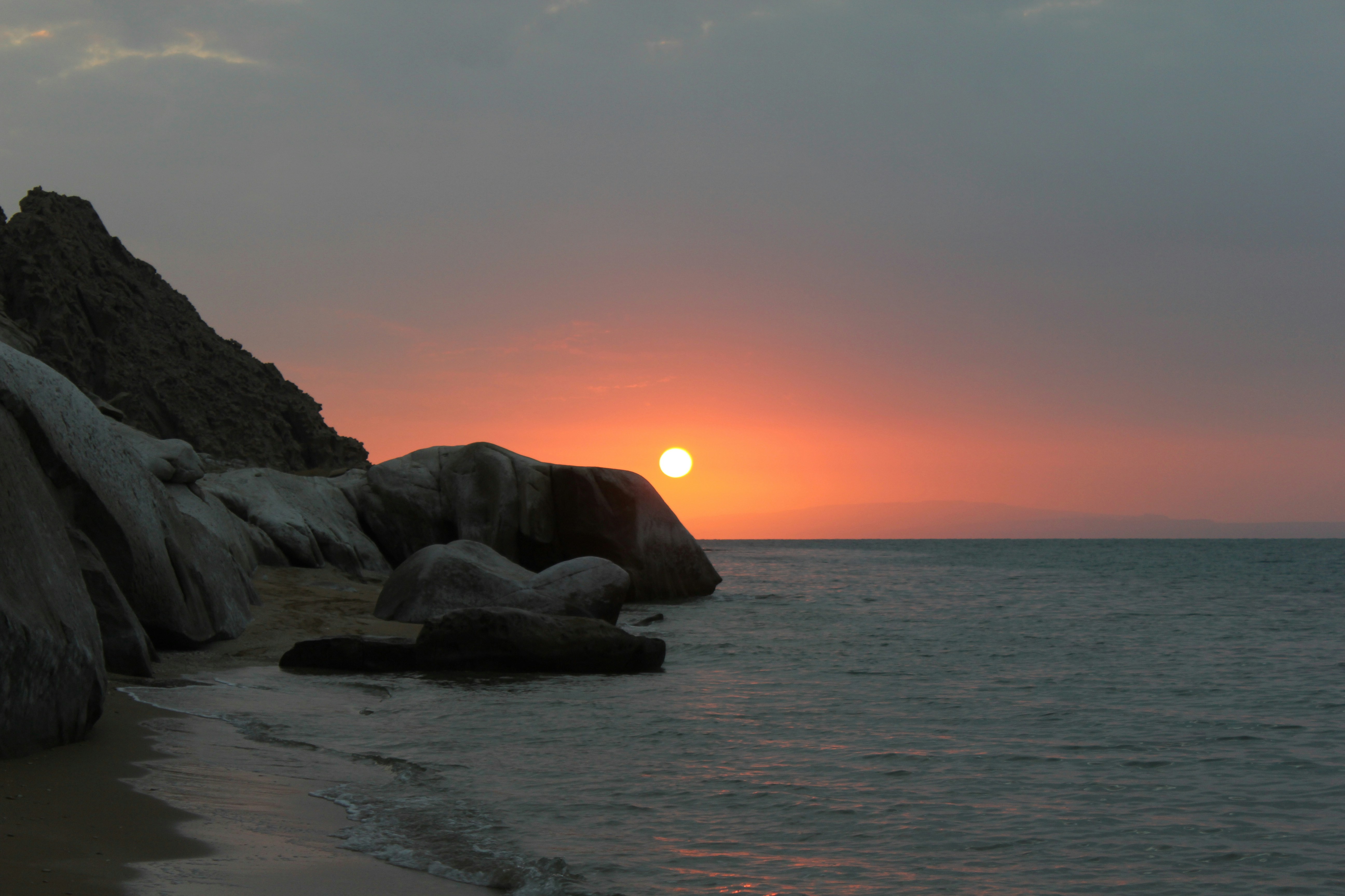 Photo by adibbehrooz