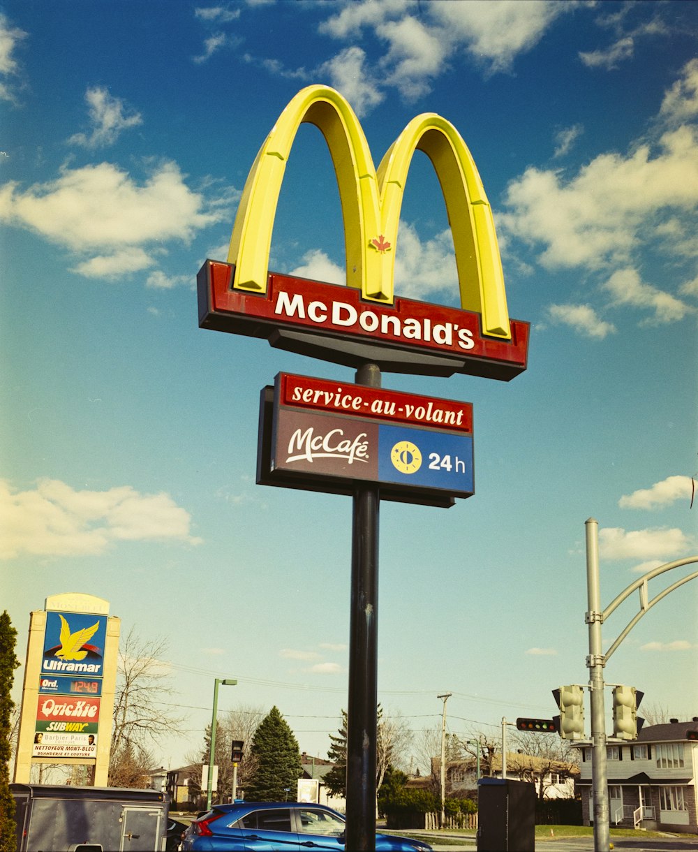 Mcdonalds signage