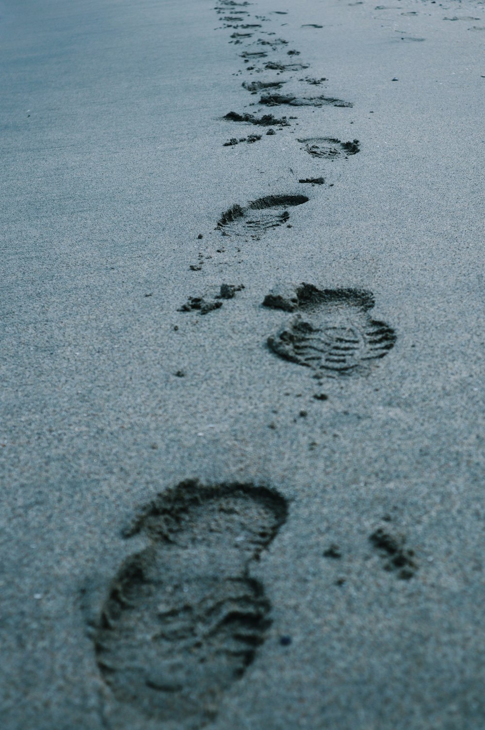 Fußabdrücke auf Sand