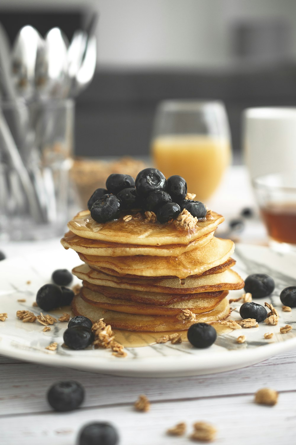 pancake with black berries