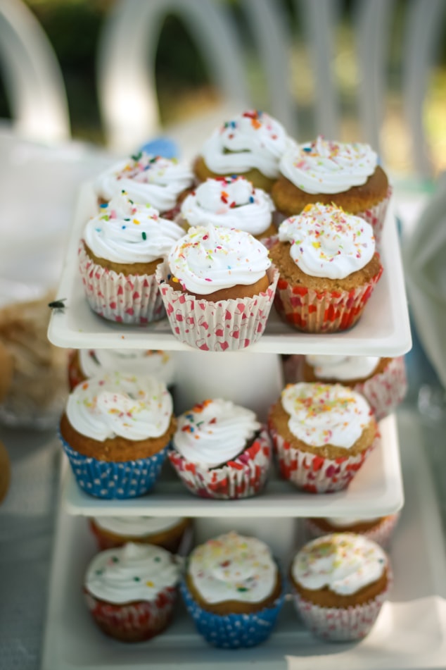 Snowman Cupcakes | 16 Christmas Desserts That Are Better Than Gifts