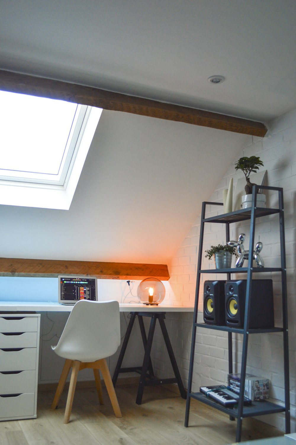 white wooden desk