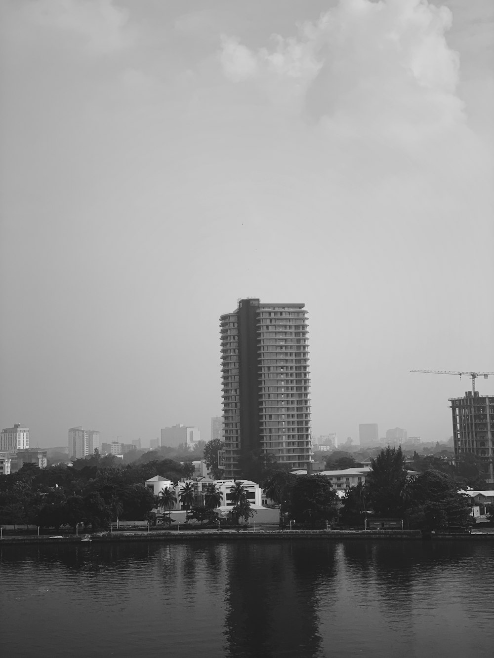 gray concrete building