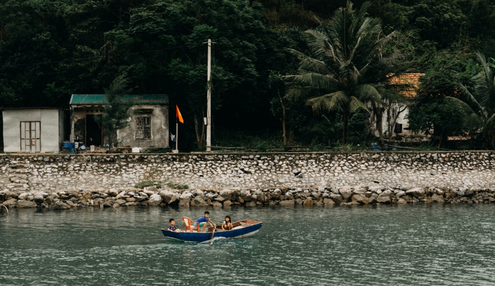 people on canoe