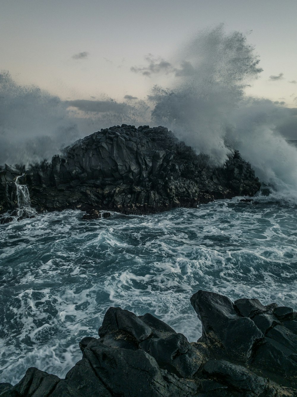 greyscale photography of sea waves