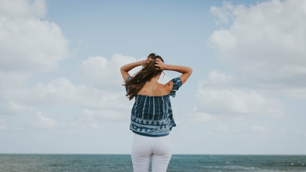 women's blue and white top