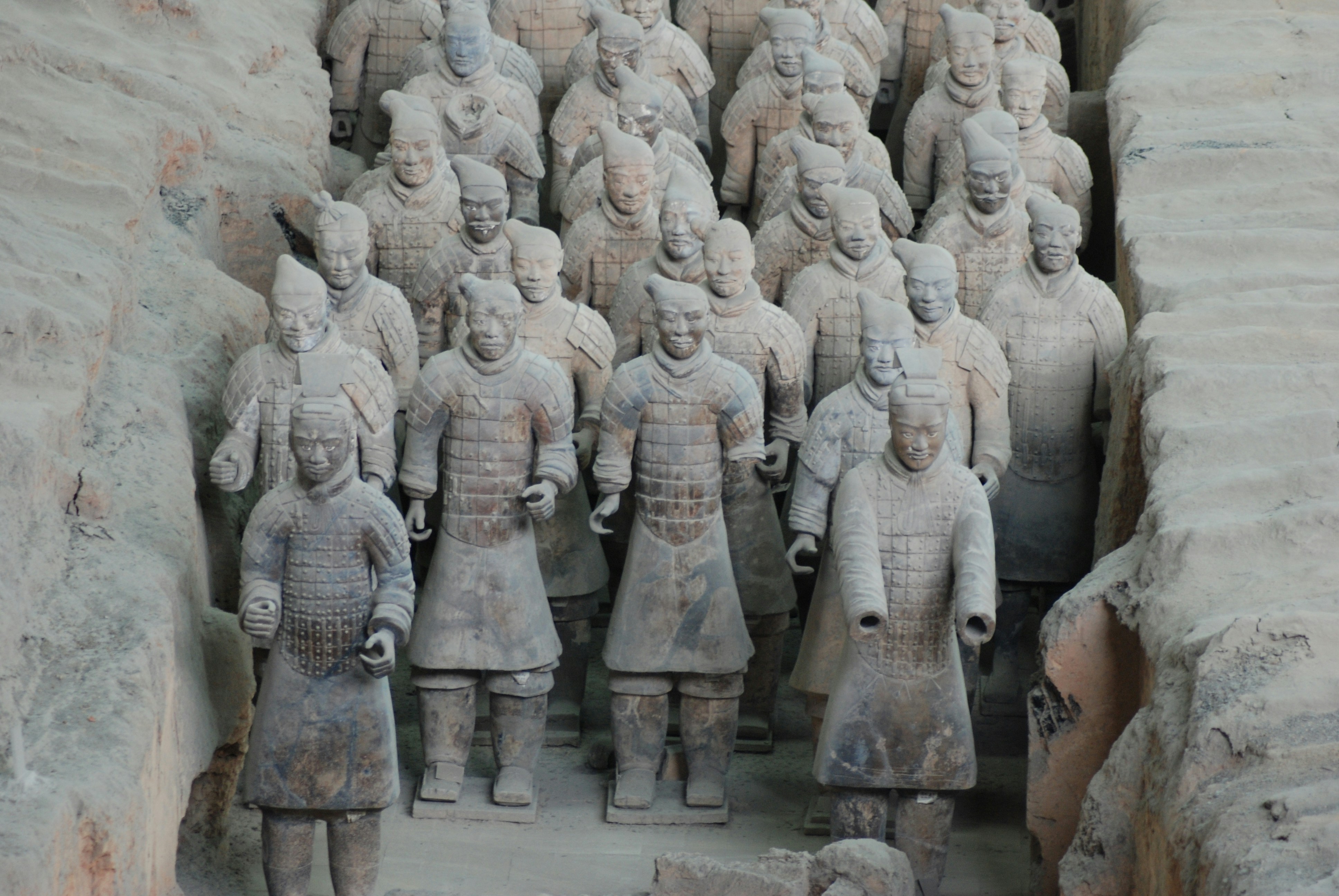 A panoramic view of the Terracotta Army in Xi'an, depicting ancient Chinese soldiers