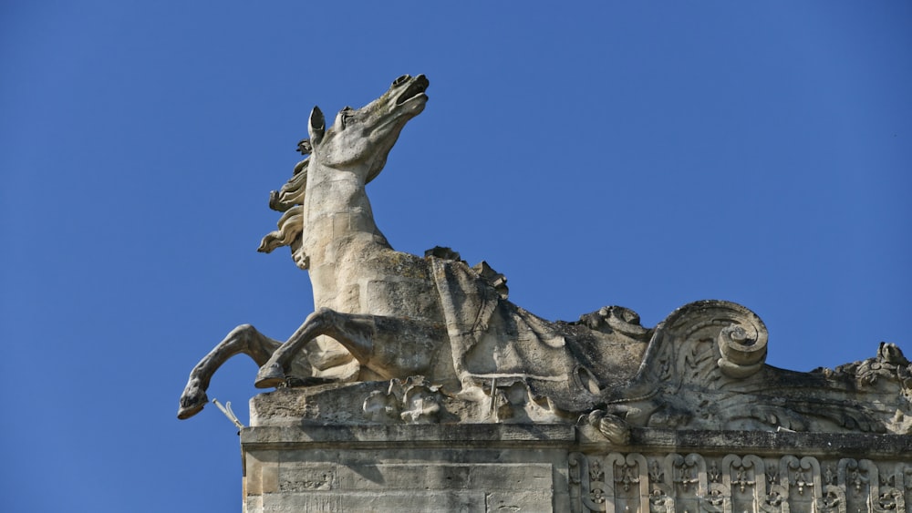 Pferde-Statue