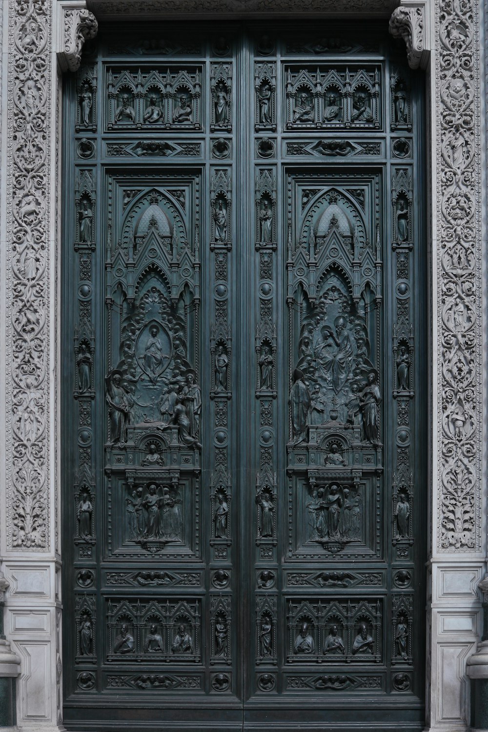 close-up photography of closed door