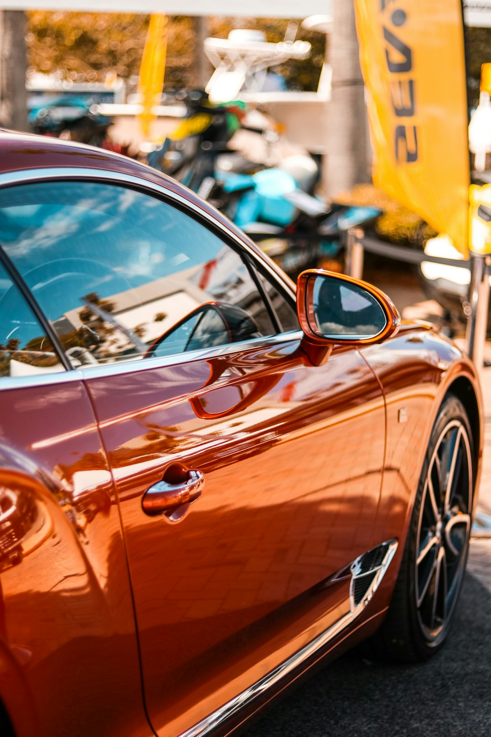 Coche naranja