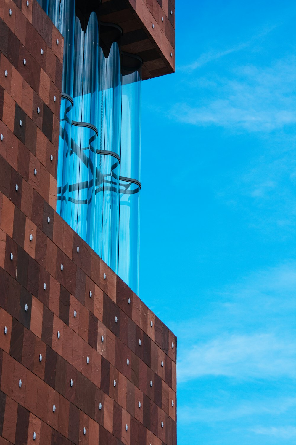 brown concrete building