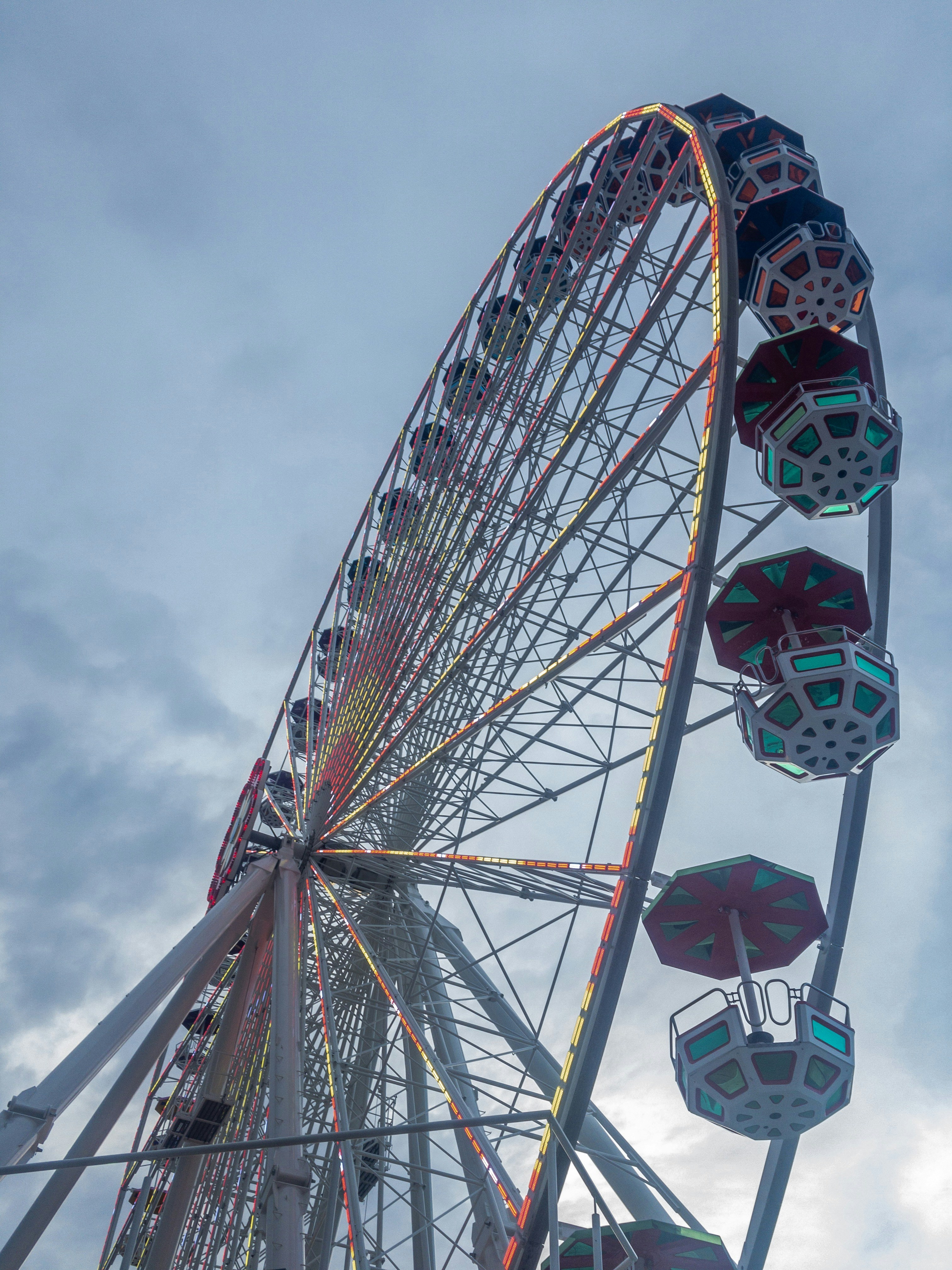 Photo by valeriterziiski