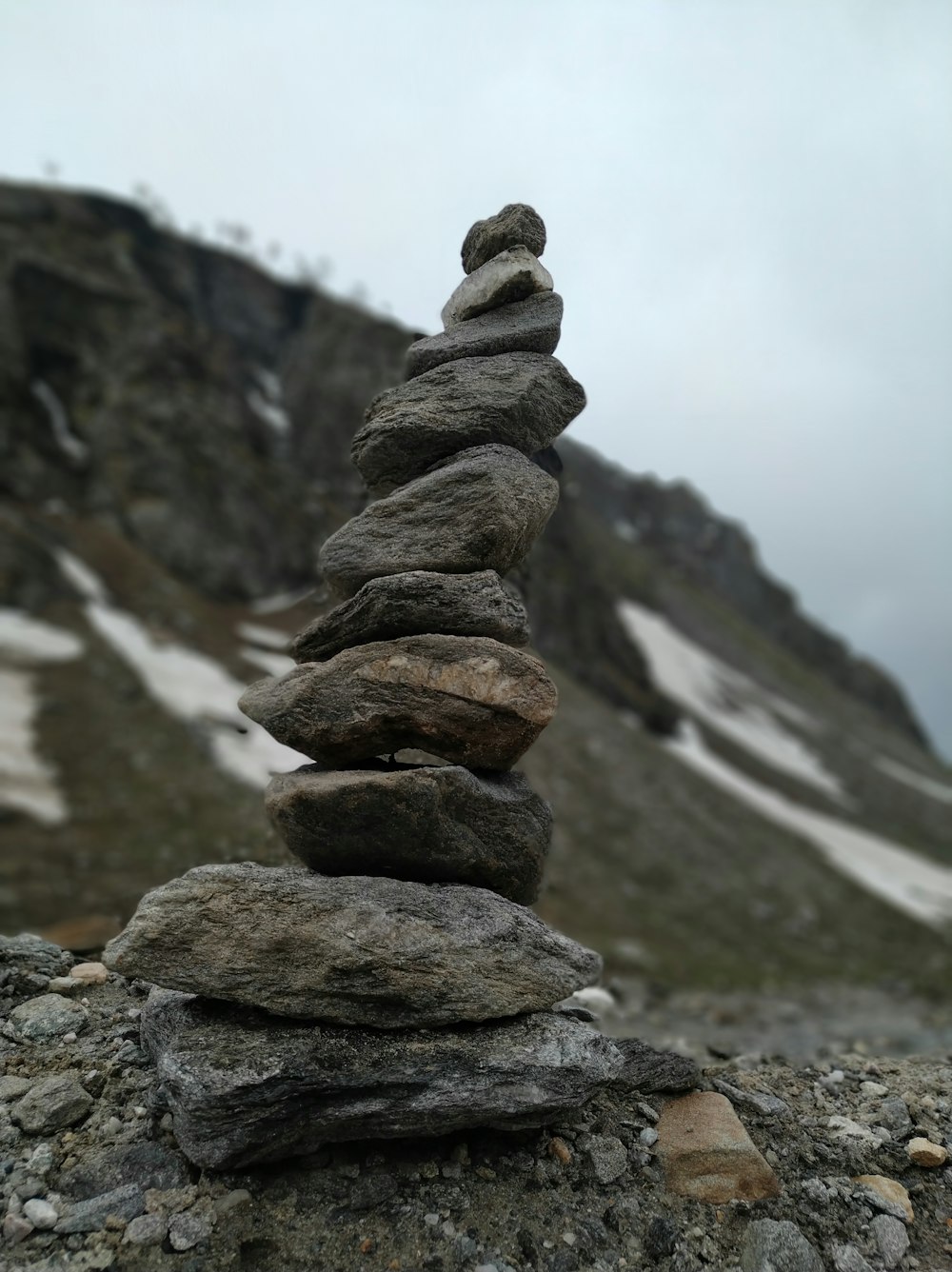 rock balance at the cliff
