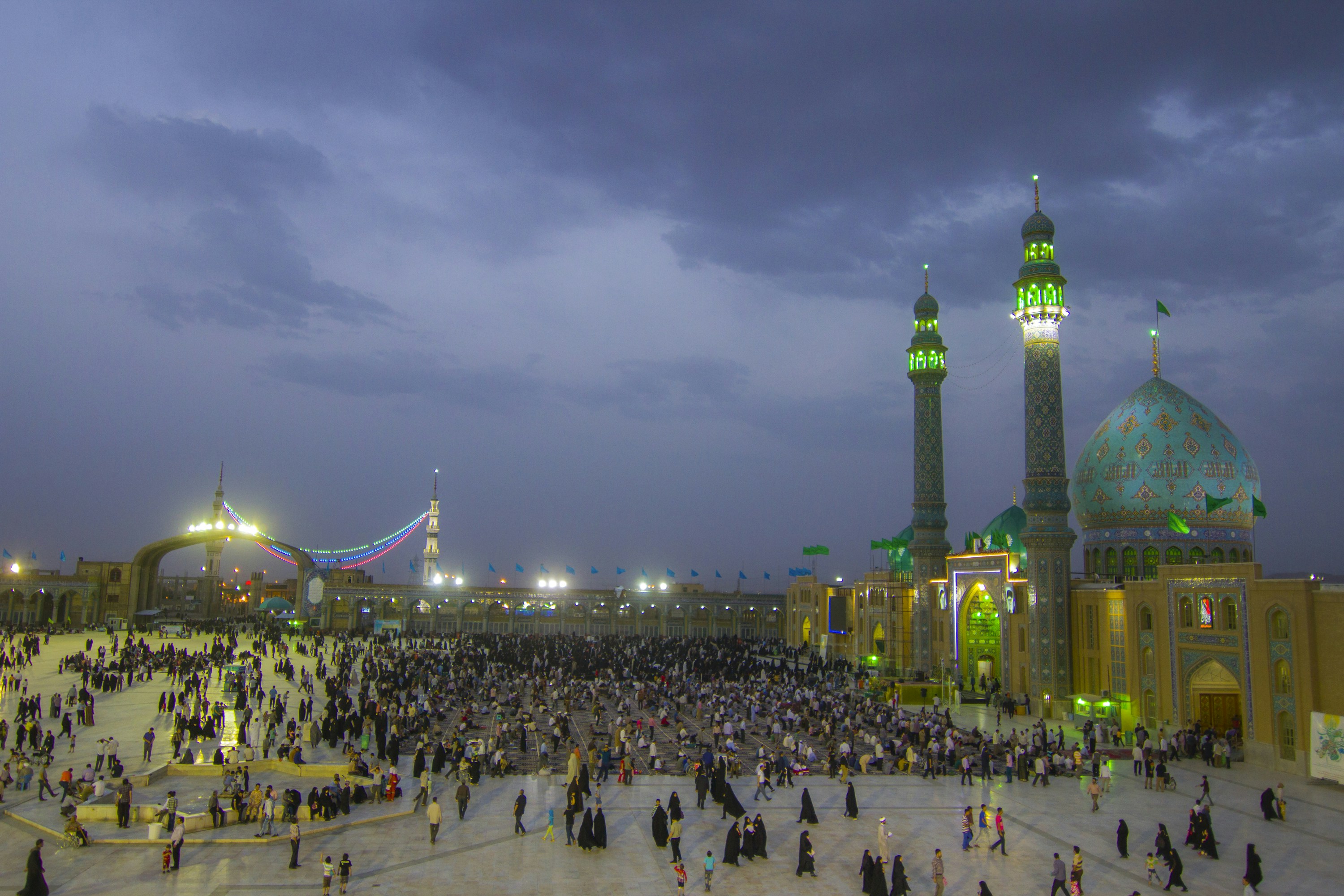 Mosquée du Prophète building set, green dome and minarets, atmospheric dusk lighting