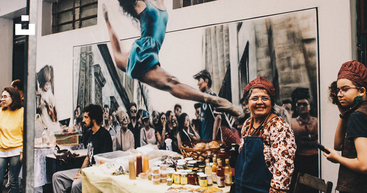 Woman jumping over table photo – Free Human Image on Unsplash