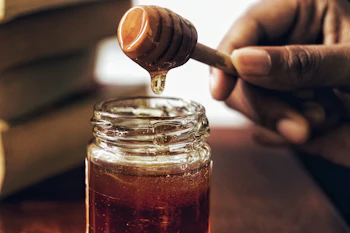Raw honey jar