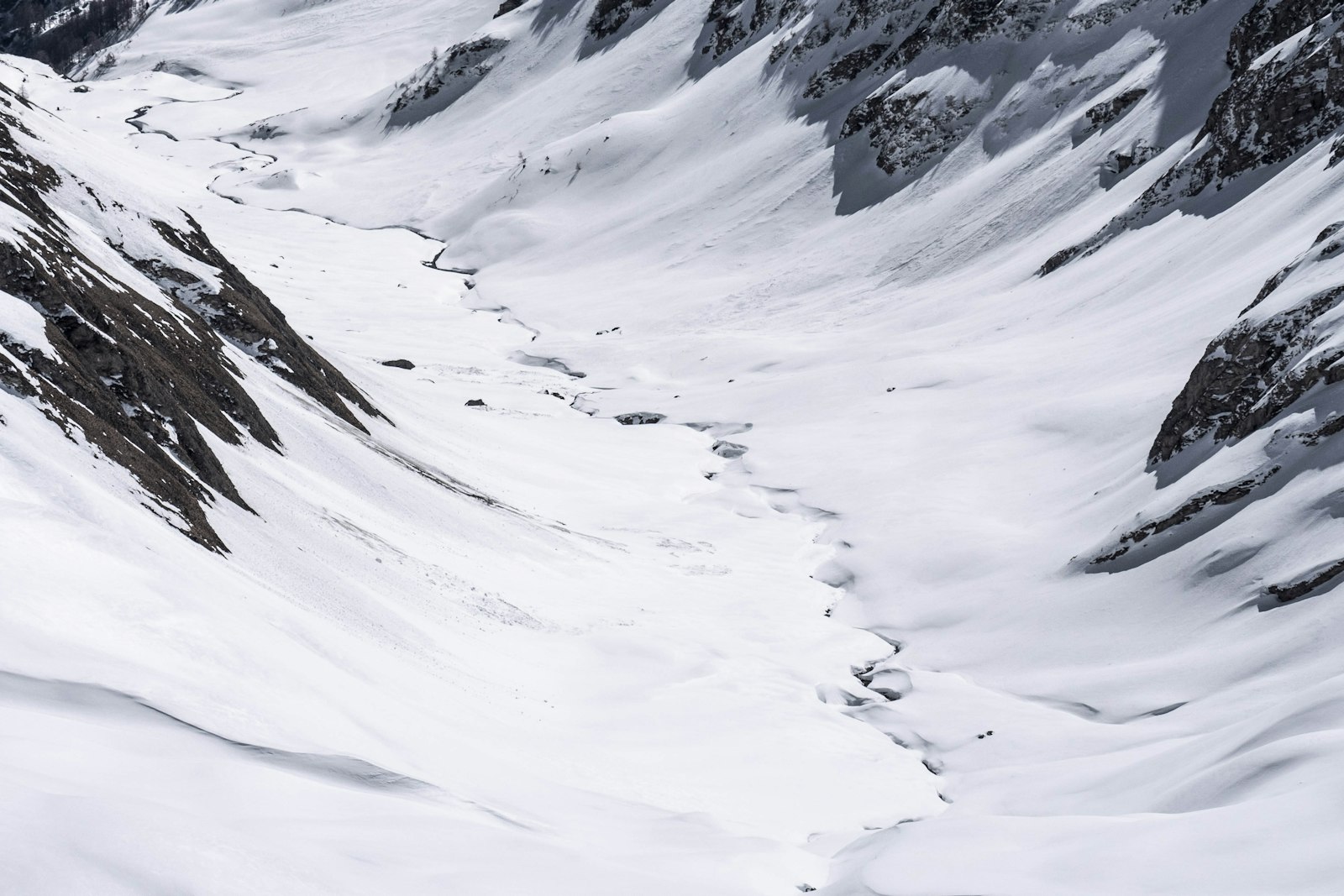 Panasonic Lumix G X Vario PZ 45-175mm F4.0-5.6 ASPH OIS sample photo. Snow-covered mountain during daytime photography