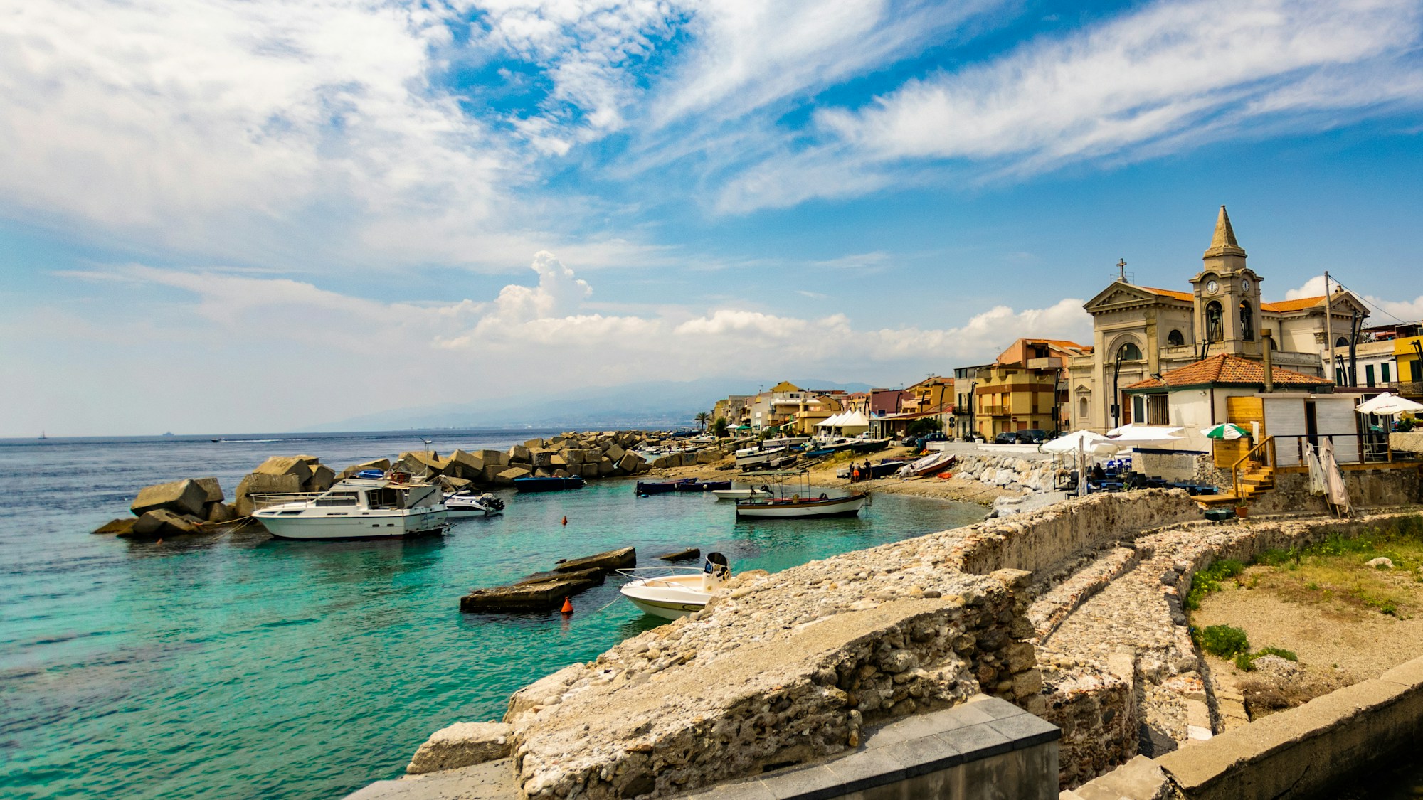 Optimal Weather for Visiting Messina: Best Seasons and Months