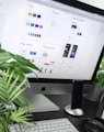 silver iMac displaying color gradient