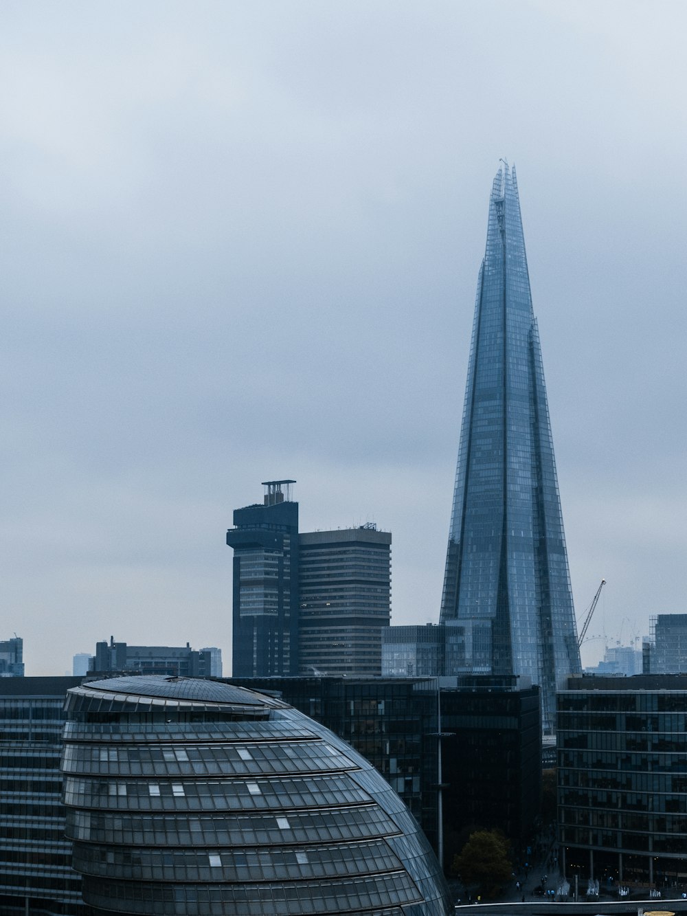 Fotografía a vista de pájaro de estructuras de edificios