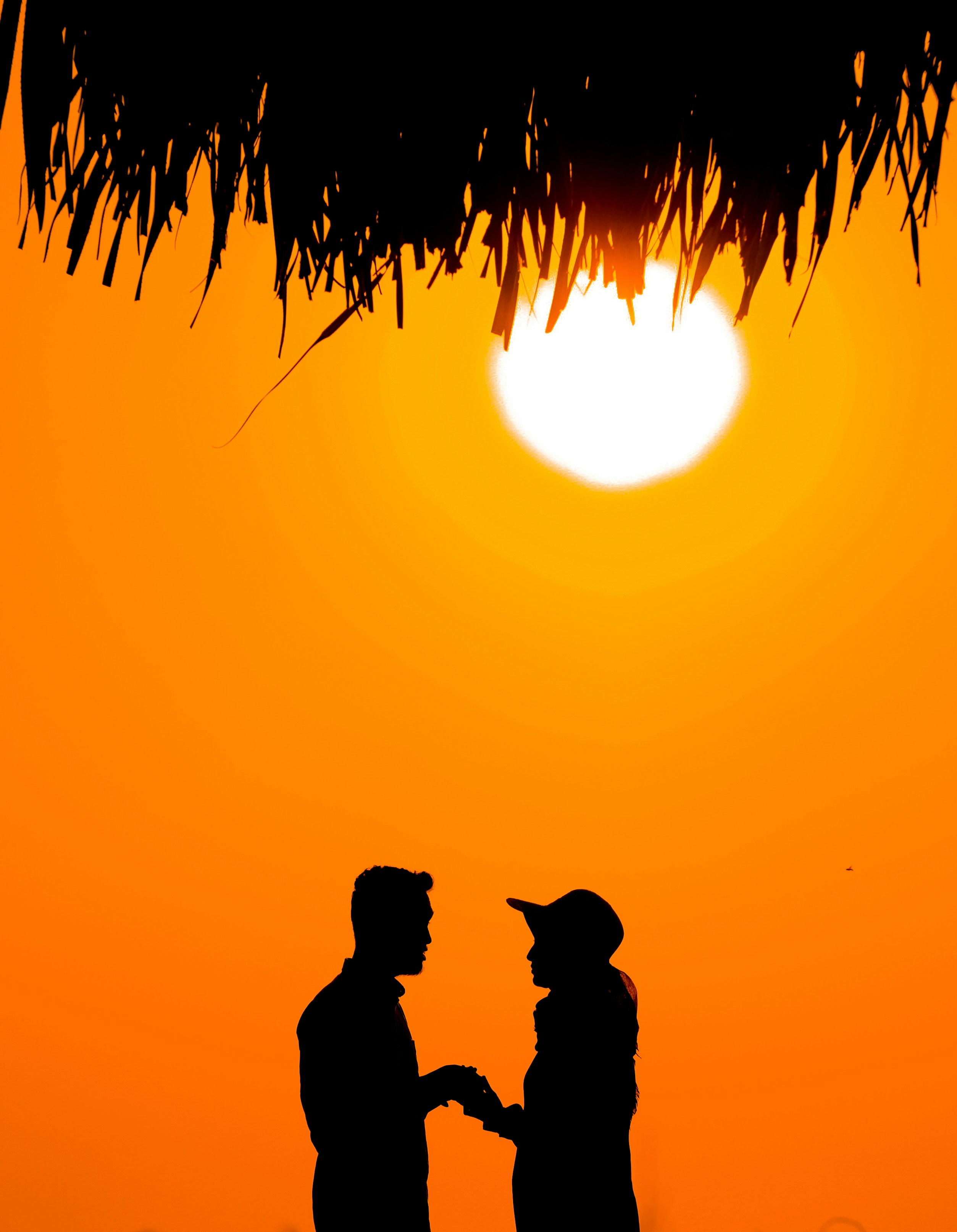 Silhouette von Mann und Frau