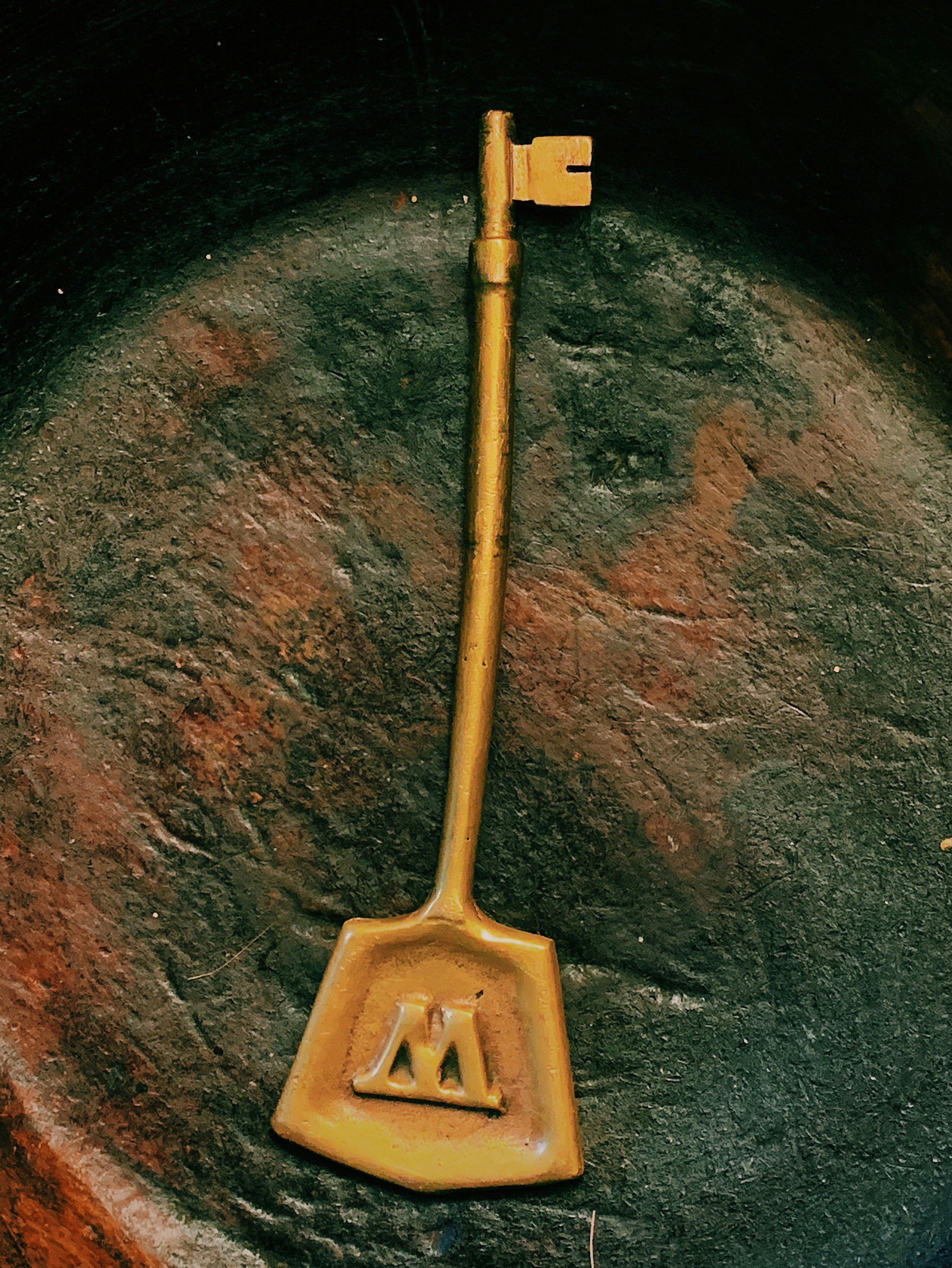 열쇠가 금으로 된 꿈의 의미와 다양한 해석