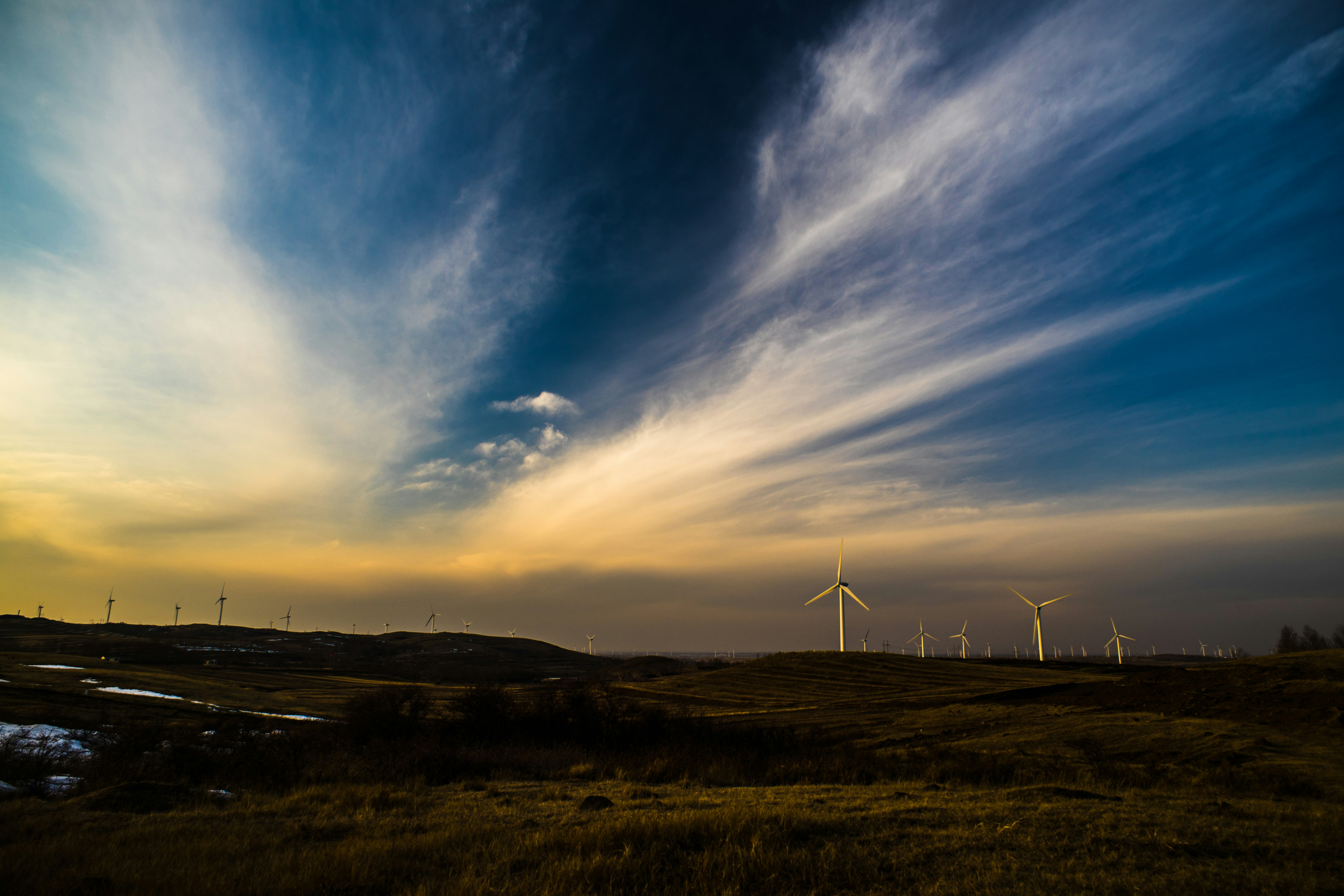 wind turbines during daytime