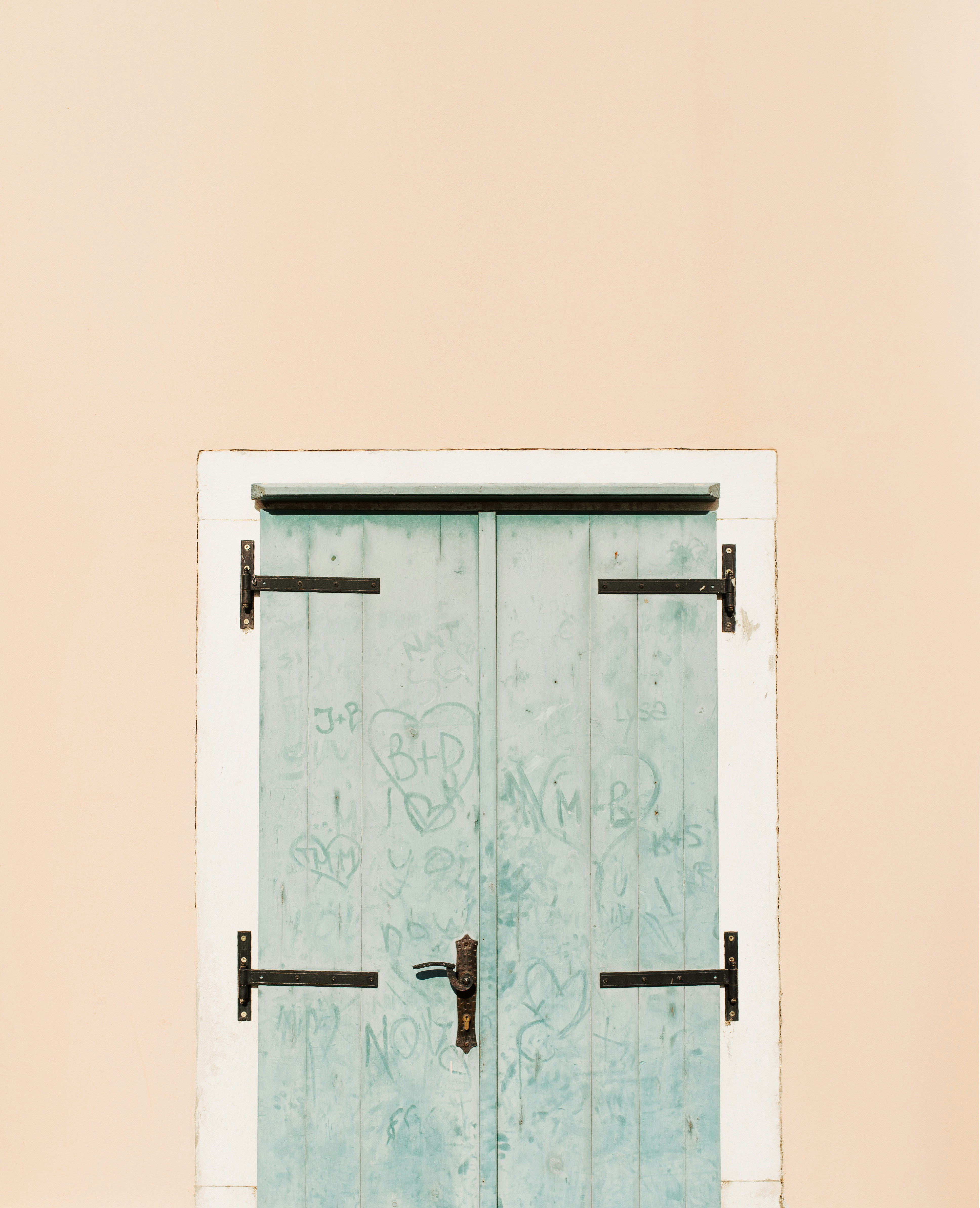 Photo by charlotablunarova